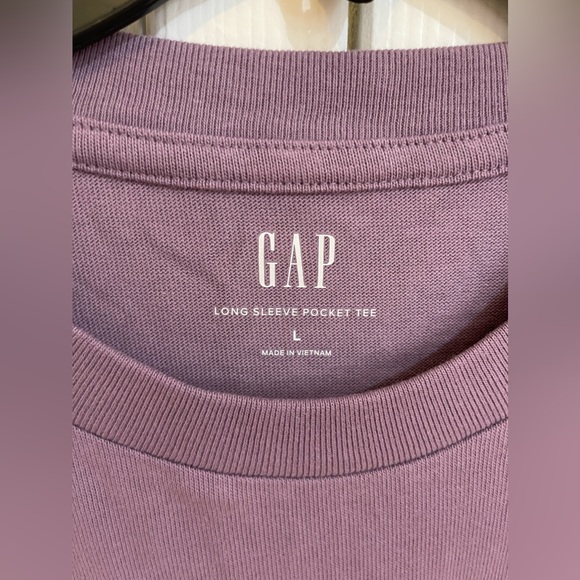 Gap Men’s Long Sleeve Tee - Picture 4 of 6